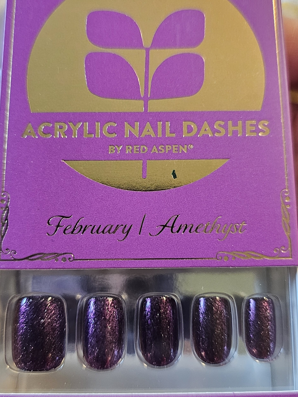 Red Aspen Amethyst Acrylic Nail Dashes — Deep Purple Press-On Nails